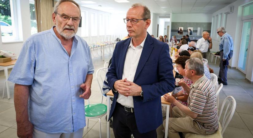 Lépések a sötétben, fények a technológiában: egy nap, ami megváltoztatta a láthatatlant (galéria, videó)