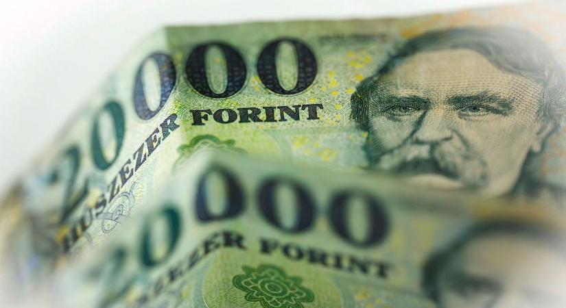 Szakad a dollár, jön fel a forint