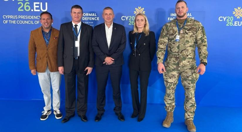 Ruszin-Szendi Romulusz: ez most komoly?