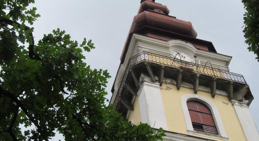 Falragaszokon vádolják valakik a katolikus papot, azonnali vizsgálat indult