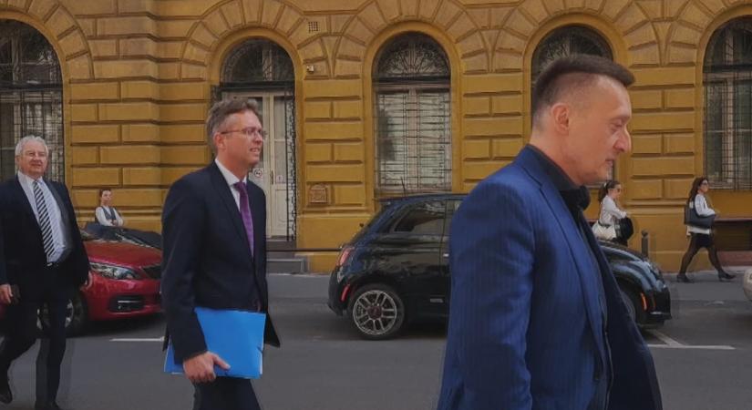 Orbánnak 9 millió, Rogánnak több mint 850 millió forintja van – nyilvánosak a volt fideszes képviselők vagyonnyilatkozatai
