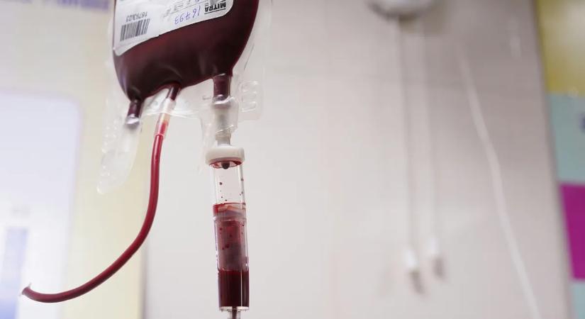 Hét liter vért veszített a 13 éves kisfiú, az orvosok közölték az apával, hogy készüljön fel a legrosszabbra