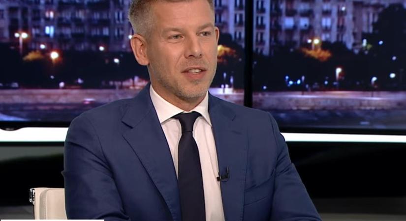 Magyar Péter: "Bármelyik szekrénybe nyúl valamelyik miniszterem, százmilliárdos csontvázak esnek ki"