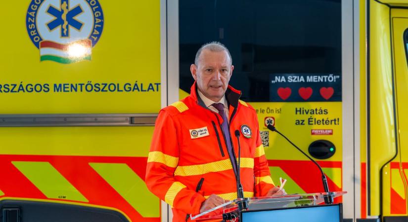 Lezárul egy korszak: új szóvivője van a mentőknek, Győrfi Pál távozik