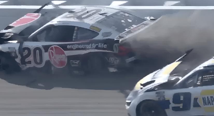 A NASCAR mérései alapján az évtized legnagyobb balesetét szenvedte el Bell a Cup michigani futamán