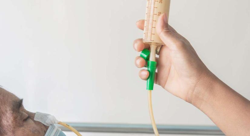 Gyógyíthatatlan beteg férjének adott halált okozó gyógyszereket egy ausztrál nő – gyilkosság miatt állhat bíróság elé