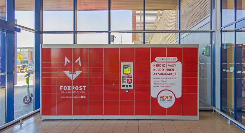 Eltűnt csomagok, sérült küldemények, egyre több a panasz – megszólalt a Foxpost