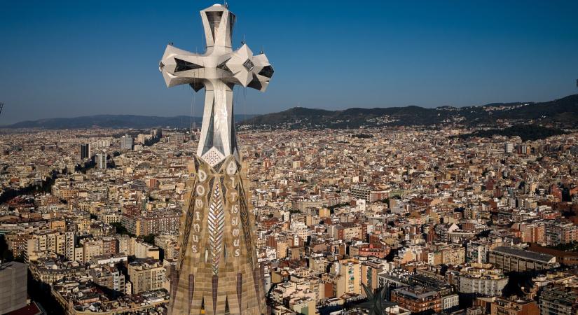 A világ legmagasabb templomába látogat XIV. Leó pápa