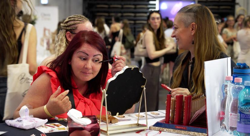Májusban is karácsonyoztak a skincare-rajongók