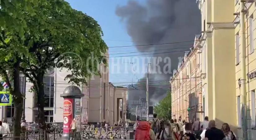 Robbanás és tűz egy szentpétervári gyárban – ipari baleset bénította meg a vasúti forgalmat