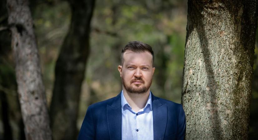 Szabó Bence elindította visszaszerelését, újra százados lehet