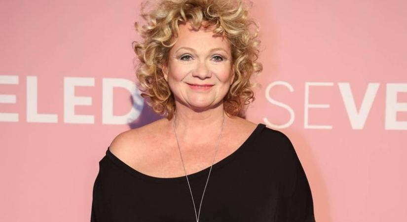 Básti Juli és 27 éves fia: Samu sármos, mint egy hollywoodi sztár