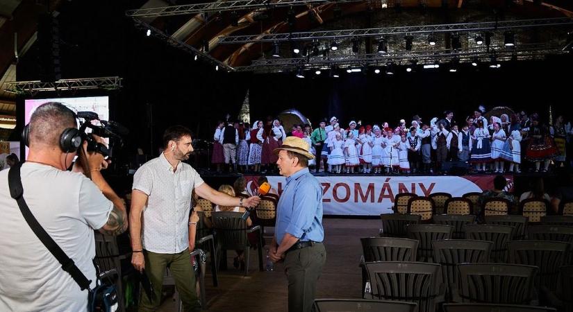 Ingyenes a nyár egyik legkülönlegesebb fesztiválja: sötét titkok, opera, tánc és 200 alkotó Mórahalmon