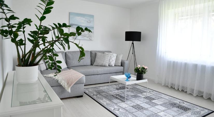 A Feng Shui szerint meggazdagszik, ha idei teszi a szőnyeget a nappaliban