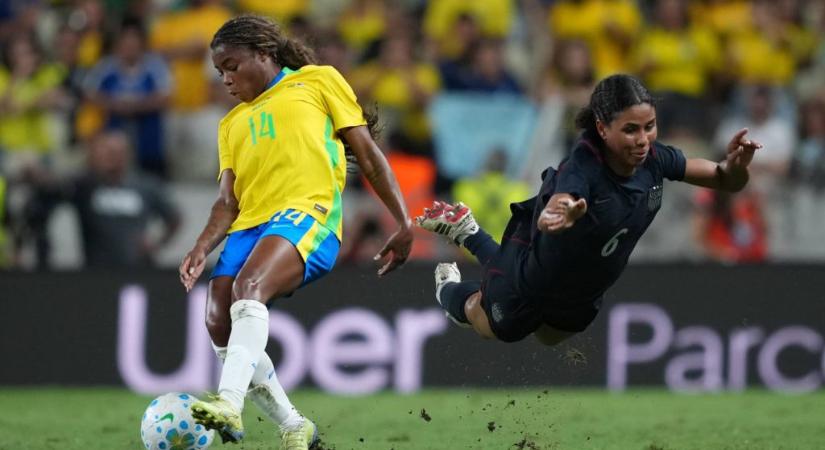 Nyolc piros lap, botrányba fulladt a brazil-amerikai meccs