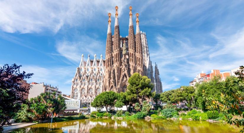 Még száz évvel Antoni Gaudí halála után is építik a világ legmagasabb templomát Barcelonában