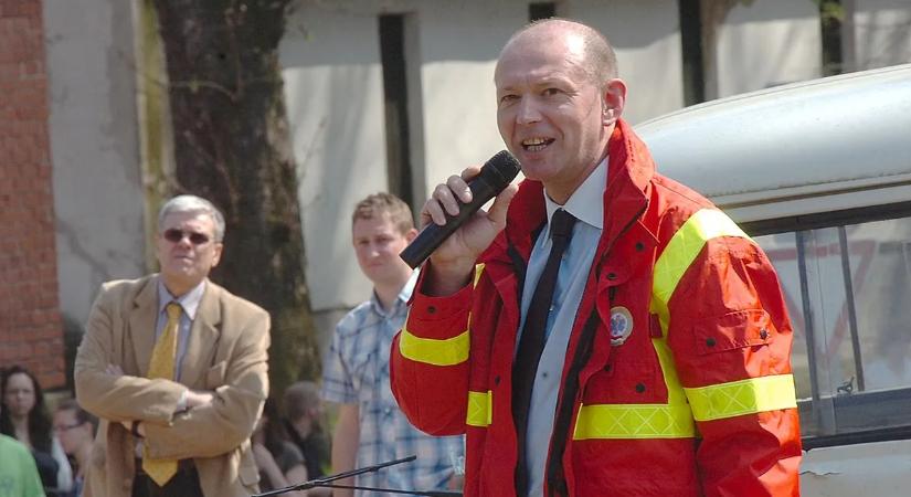 Képeken Győrfi Pál legendás szolgálata – így telt az OMSZ legismertebb szóvivőjének pályafutása