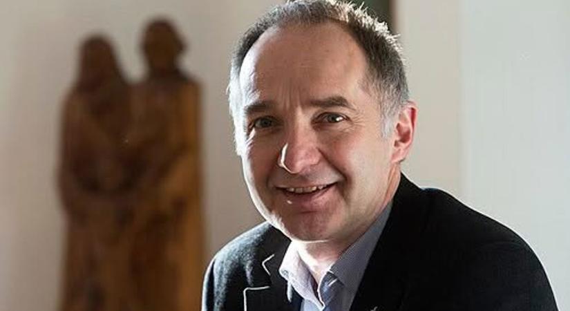 Lőcsei Lajos momentumos exképviselő egy posztjában édesapámat próbálja rossz fényben feltüntetni