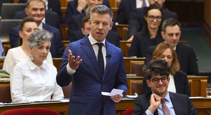 Magyar Péter nem mer színt vallani a migrációs paktummal kapcsolatban