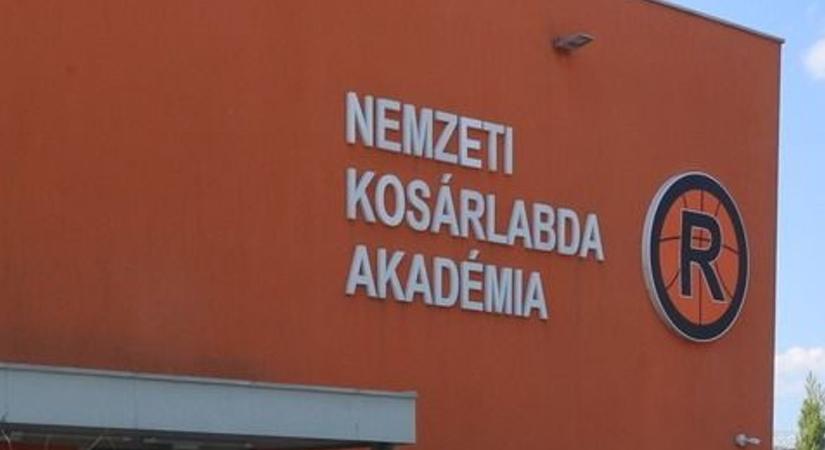 Botrány rázta meg a Rátgéber Akadémia falait: kiskorúakat próbált becserkészni a fizioterapeuta