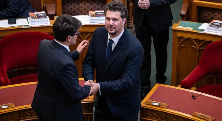Visszaküldi a múzeumba a Kulturális Államtitkárság bútorait Nagy Ervin