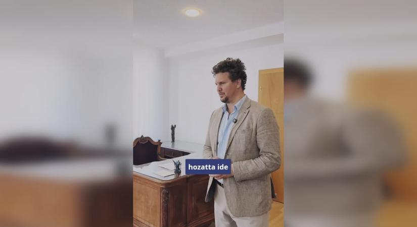 Videó: Nagy Ervin antik bútorokat talált az irodájában, visszaküldi őket az Iparművészeti Múzeumnak