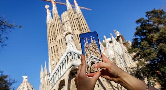 Élőben közvetítik a TikTokon a Sagrada Familia tornyának felavatását