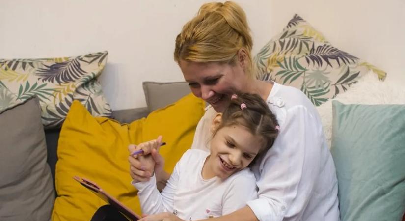 Vannak családok, akiknek a közös nyaralás csak álom - sérült gyerekeket nevelő családokért dolgozik Sára