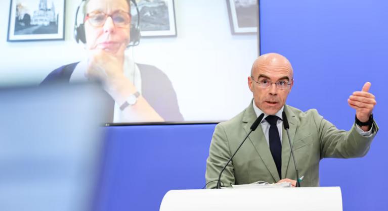 Még hatályba se lépett, már halott a migrációs paktum egy EP-képviselő szerint