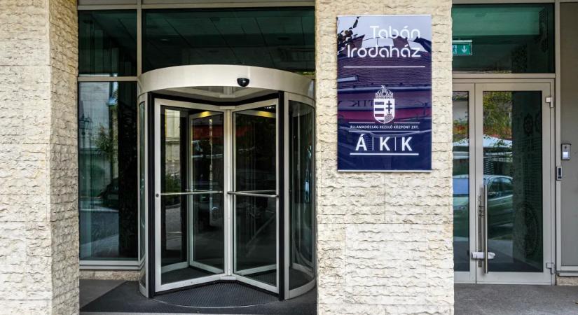 Gyors ütemben használja ki a spórolási lehetőséget az állampapíroknál a kormányzat