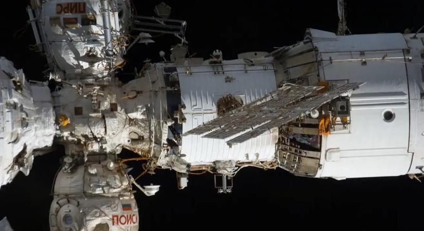 Fűrésszel estek volna az ISS-nek az oroszok, hogy feltárják a szivárgás okát – a NASA nem lelkesedett az ötletért