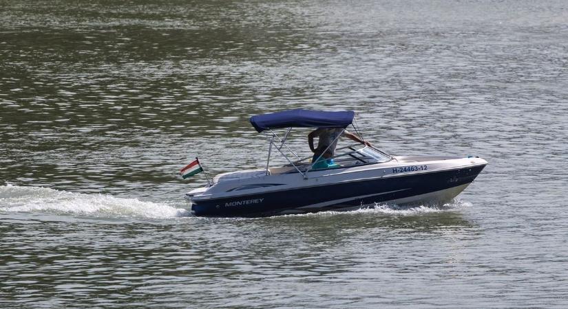 Motorcsónak és jet-ski rajongók Tolna vármegyében: tele vannak a dunai kikötők