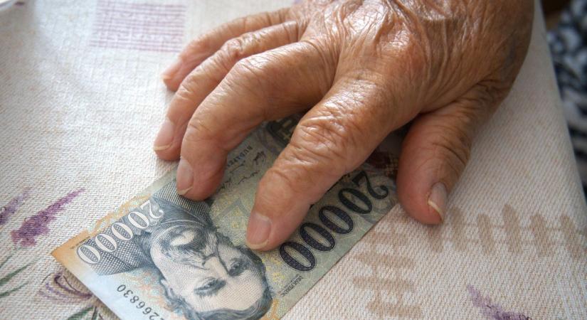Nyugdíjellátás özvegyeknek: ezek a július 1-től hatályos változás részletei