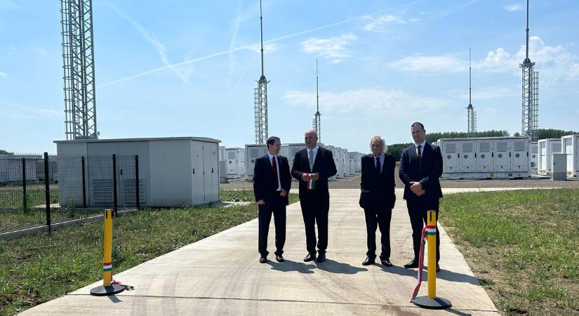 Világszínvonalú energetikai fejlesztés Szabolcsban: átadták az ország legnagyobb energiatárolóját