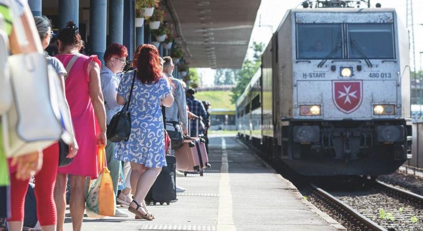 Változott a dátum! Később indul az idei első közvetlen vonat Debrecenből a Balatonra!