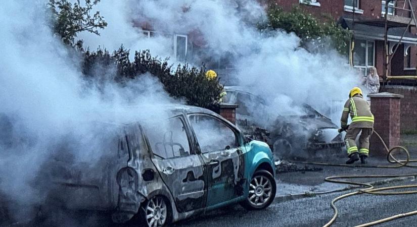 A késelés orvos áldozata elvesztette a szemét, lincselő hangulat Belfastban