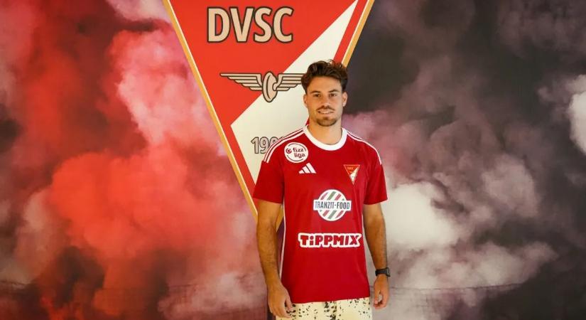 Cuppanós puszi és szívecske: stílusosan mutatkozott be a DVSC reménysége – videó