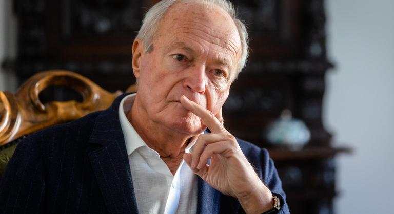 Medgyessy Péter üzent Magyar Péternek: A kormányzásra több energiát kéne fordítani, mint a Facebookozásra