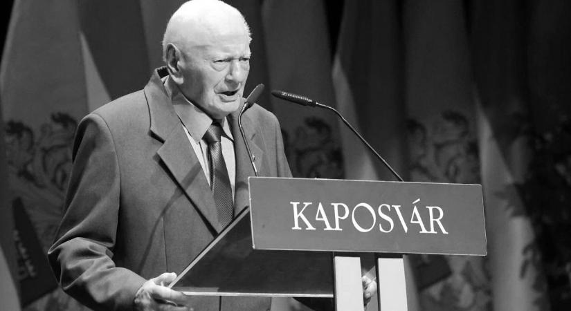 Katonai tiszteletadással kísérték utolsó útjára az '56-os hőst Kaposváron