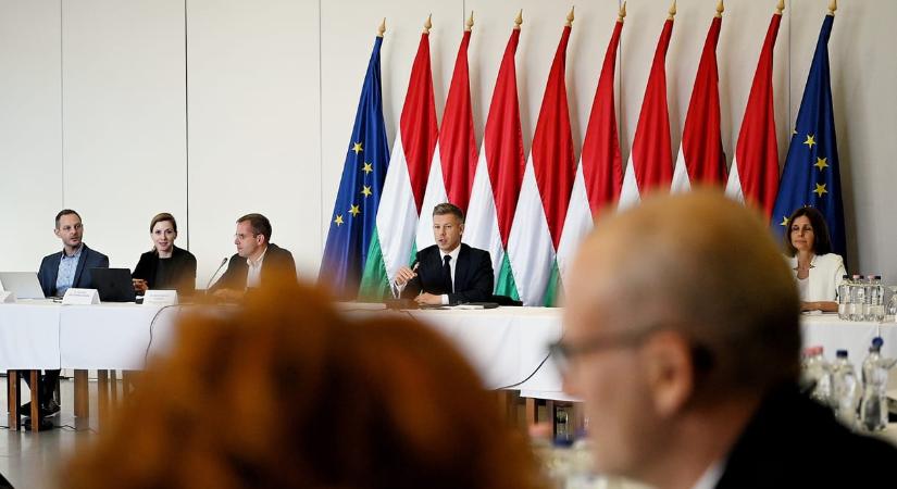 Magyar Péter: döntést hoztunk babaváró támogatások és a diákhitelek kamatstopja ügyében