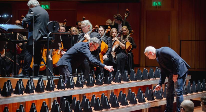 MAGÁNYOS MŰVEK MÍTOSZA? Concerto Budapest, Kodály Kórus Debrecen és Új Liszt Ferenc Kamarakórus: Bach, Messiaen, Ligeti, Beethoven / Müpa