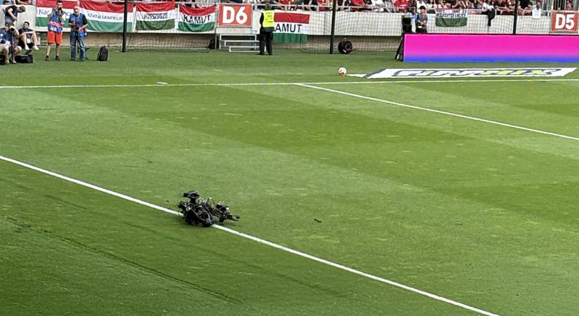 A rendőrség vizsgálja, miért zuhant le egy kamera a Nagyerdei Stadionban