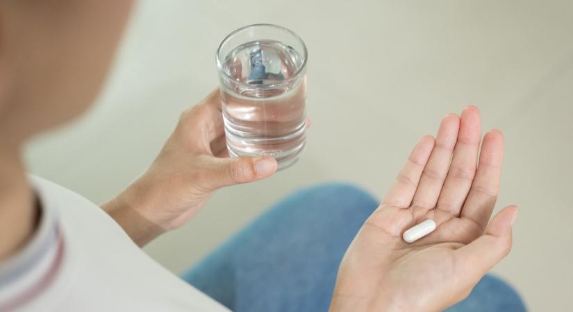 Nagyon nem mindegy, milyen folyadékkal veszed be a gyógyszert. A Semmelweis Egyetem kutatója fontos közlést tett