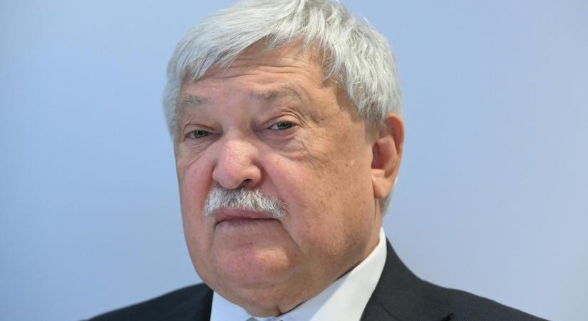 Csányi Sándor most már egy teljes részt kihasított a Valton-birodalomból