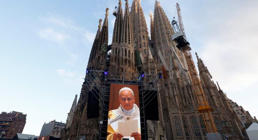 XIV. Leó pápa felavatta a Sagrada Familia Jézus Krisztusról elnevezett tornyát