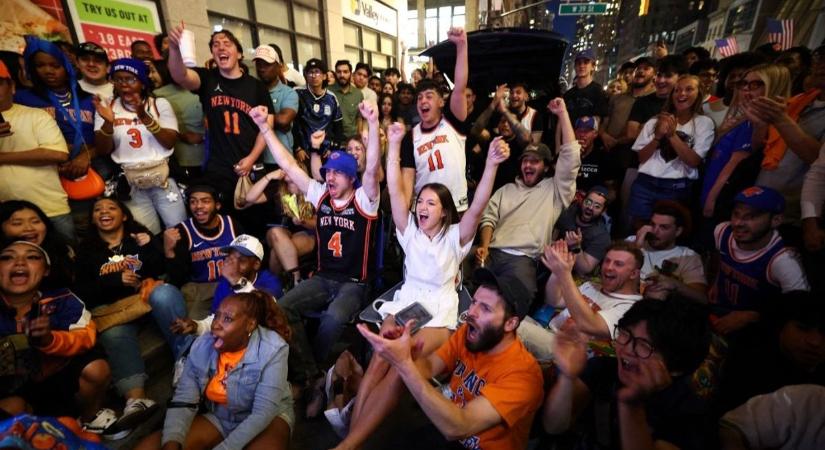 Történelmi lépés előtt New York büszkesége – egymásnak esett a polgármester és a Knicks tulajdonosa
