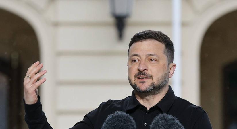 Katonai ünnepnapot jelentett be Volodimir Zelenszkij június 11-re