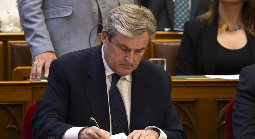 Kapitány István lecserélte a Magyar Fejlesztési Bank vezetőjét