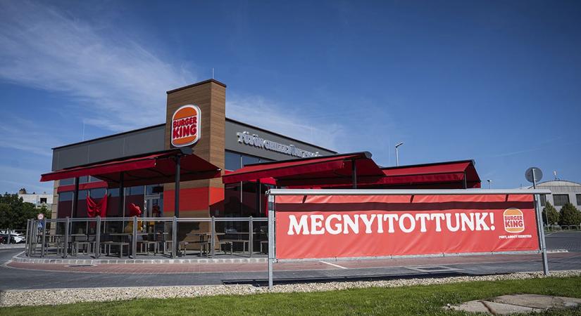Tökölön is begyújtotta a grillt a BURGER KING