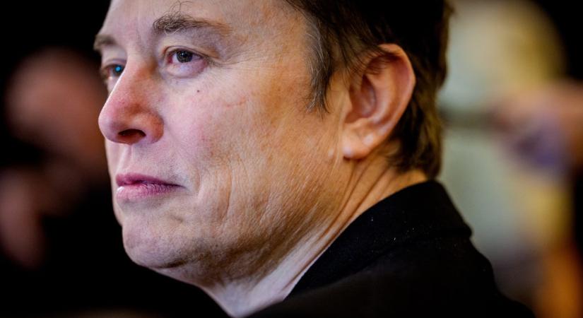 Elon Musk az első dollárbilliomossá, a SpaceX pedig a világ egyik legértékesebb cégévé válhat